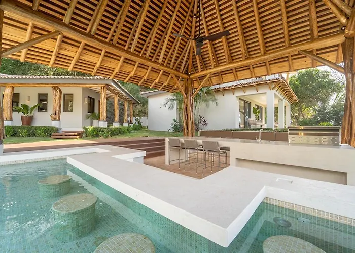 Villa Cara Cara - Luxury Beachfront With Private Pool *