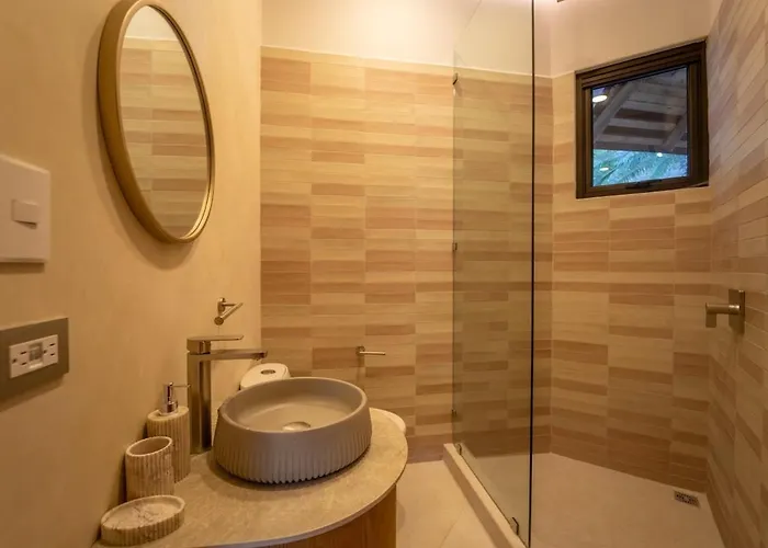 Villa Cara Cara - Luxury Beachfront With Private Pool