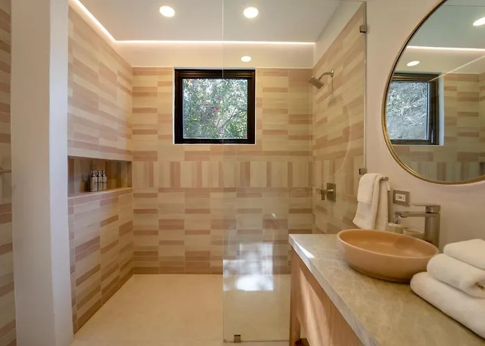 Cara Cara - Luxury Beachfront With Private Pool Villa *