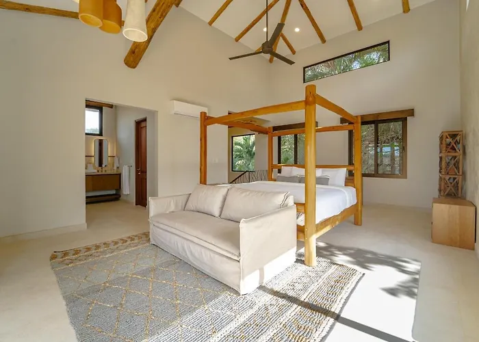 Villa Cara Cara - Luxury Beachfront With Private Pool