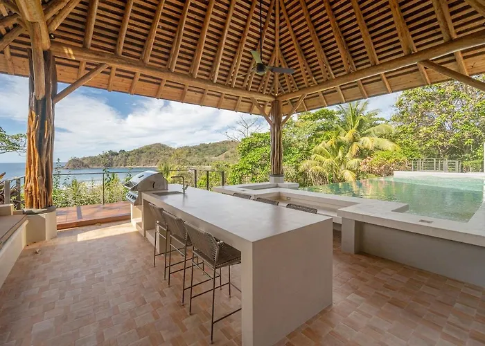 Villa Cara Cara - Luxury Beachfront With Private Pool
