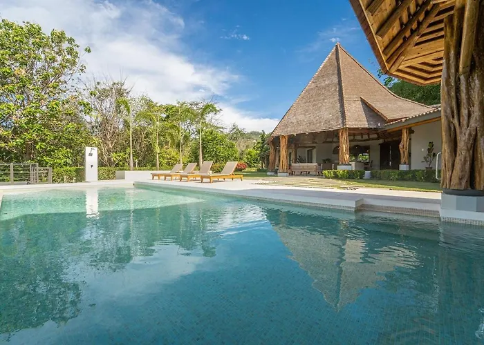 Villa Cara Cara - Luxury Beachfront With Private Pool