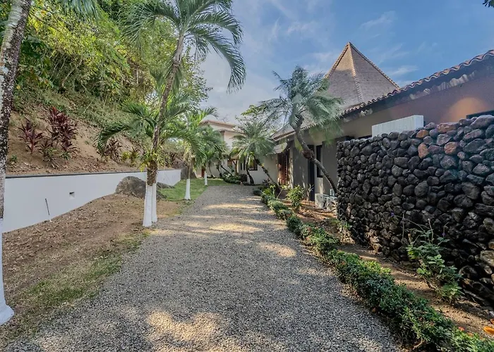 Villa Cara Cara - Luxury Beachfront With Private Pool *